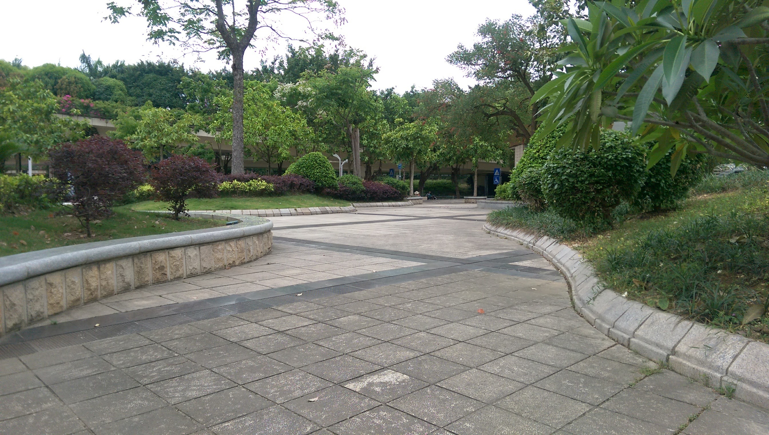 A Nanning Community Courtyard